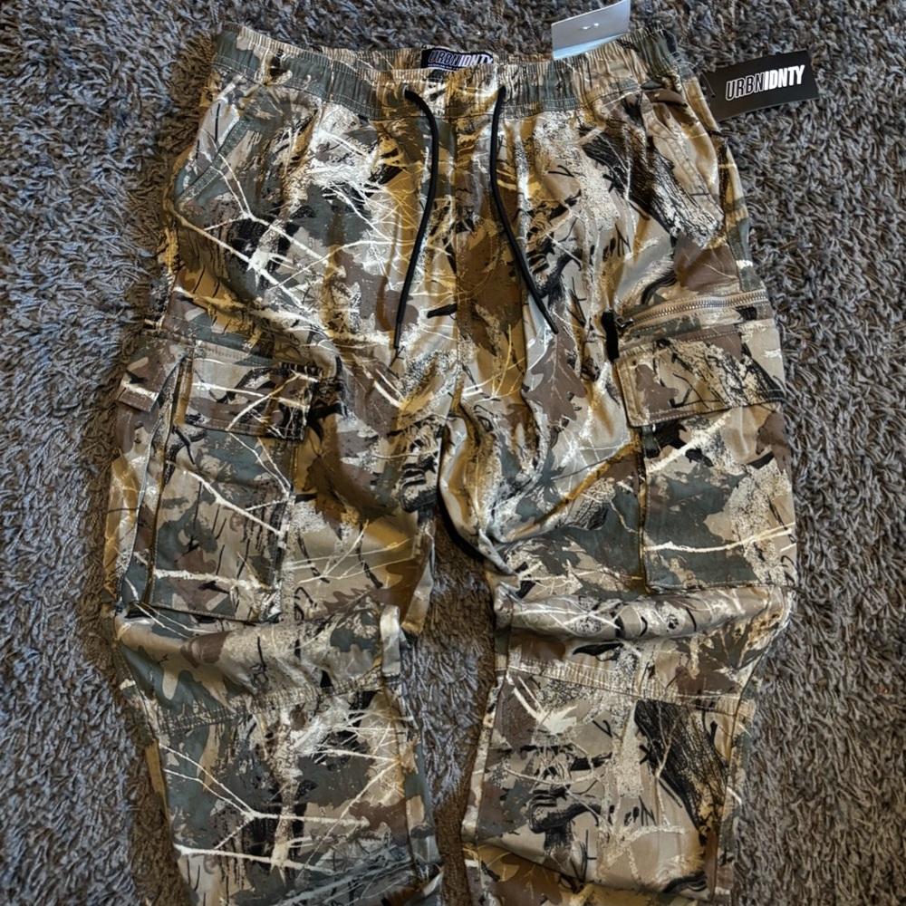 BRAND NEW Camo Cargo Pants